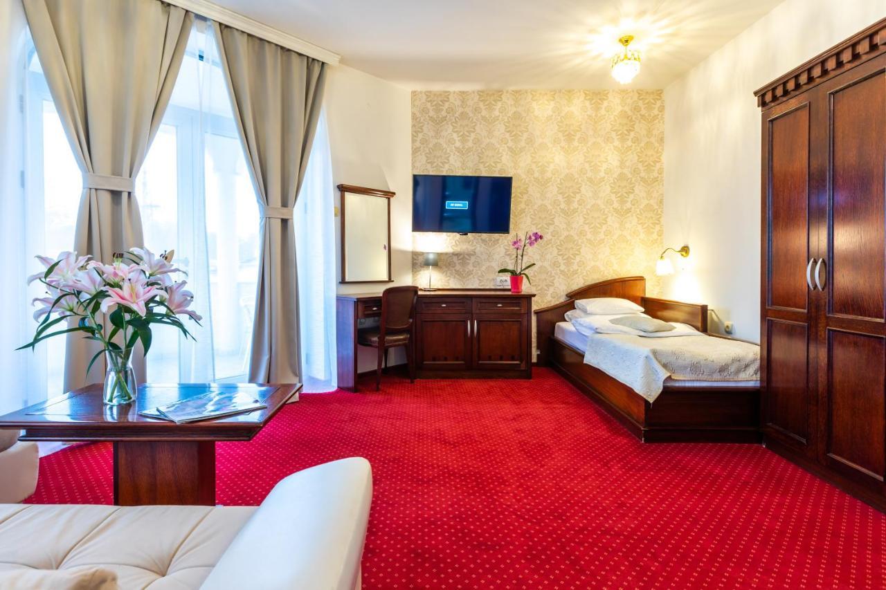 Garni Hotel Royal Crown Subotica Exterior photo